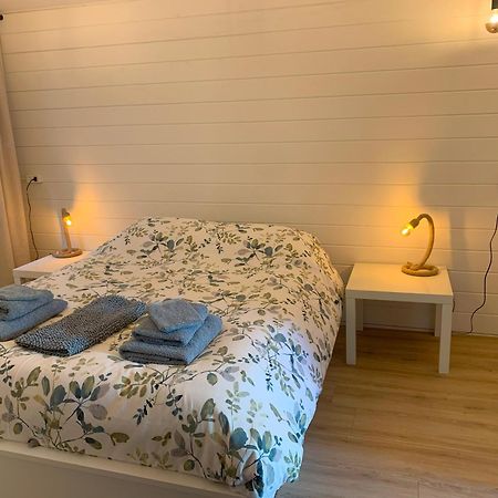 Tiny House Tussen De Grachten Sneek Εξωτερικό φωτογραφία