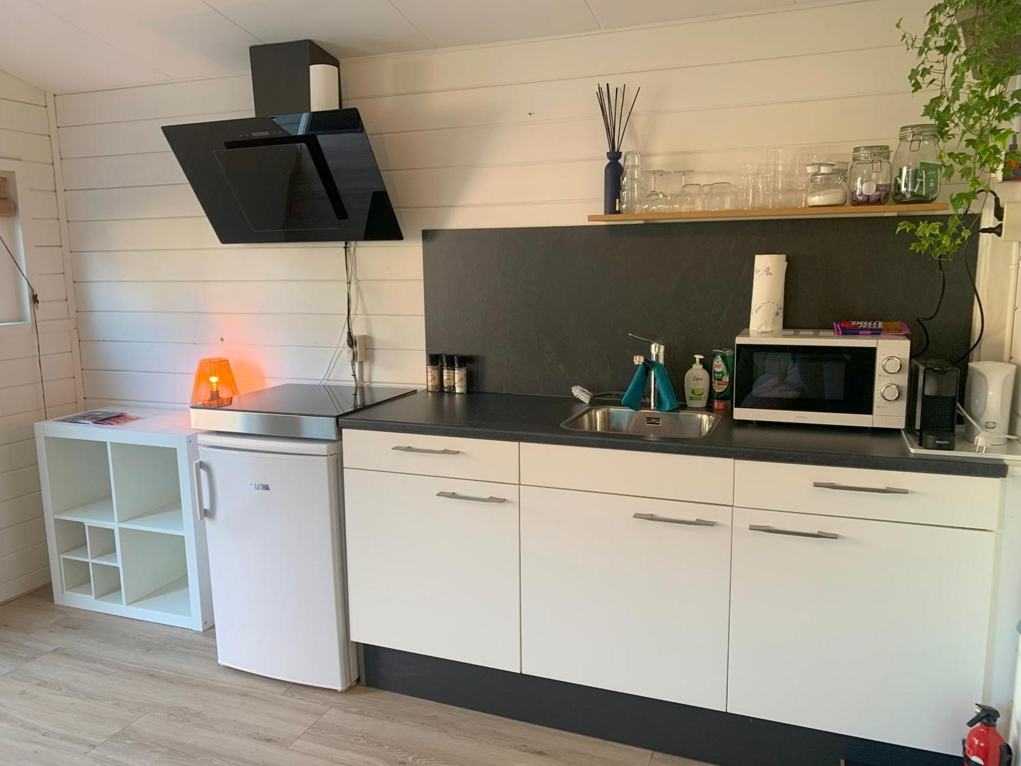 Tiny House Tussen De Grachten Sneek Εξωτερικό φωτογραφία