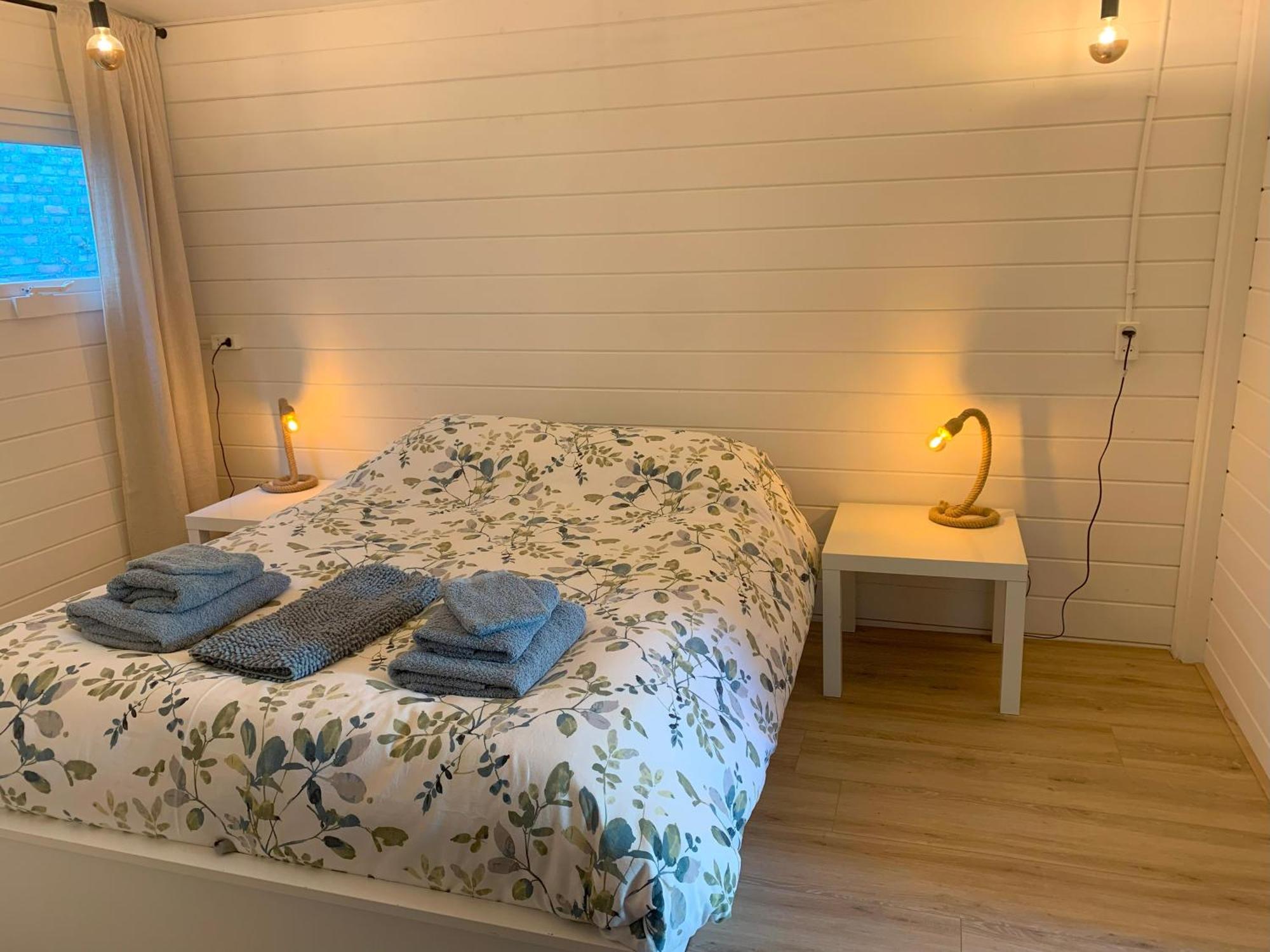 Tiny House Tussen De Grachten Sneek Εξωτερικό φωτογραφία