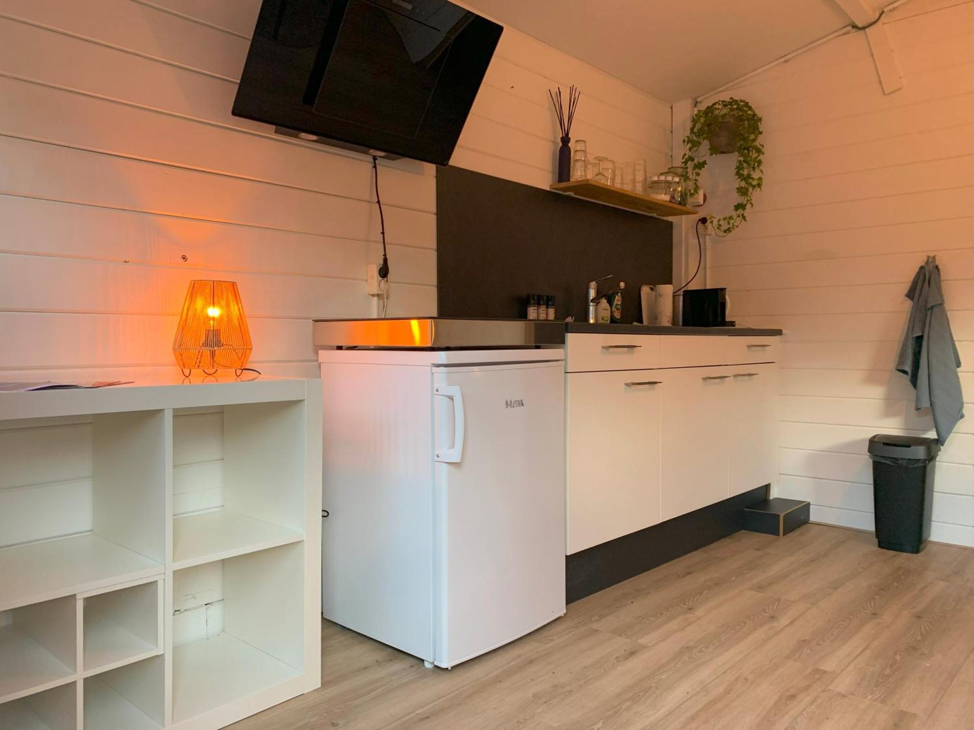 Tiny House Tussen De Grachten Sneek Εξωτερικό φωτογραφία